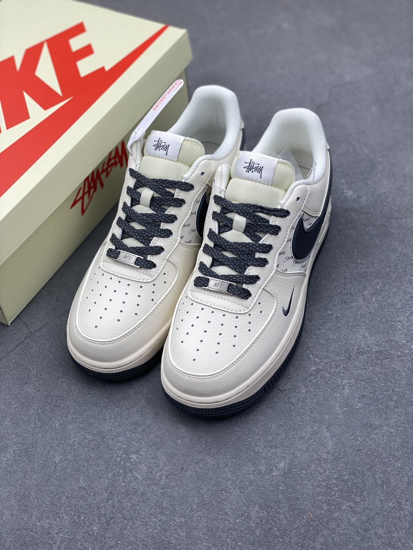 Nike Air Force 1 '07 Low Stussy Collab Sneakers - Limited Edition 9 i1735058127 8286 4