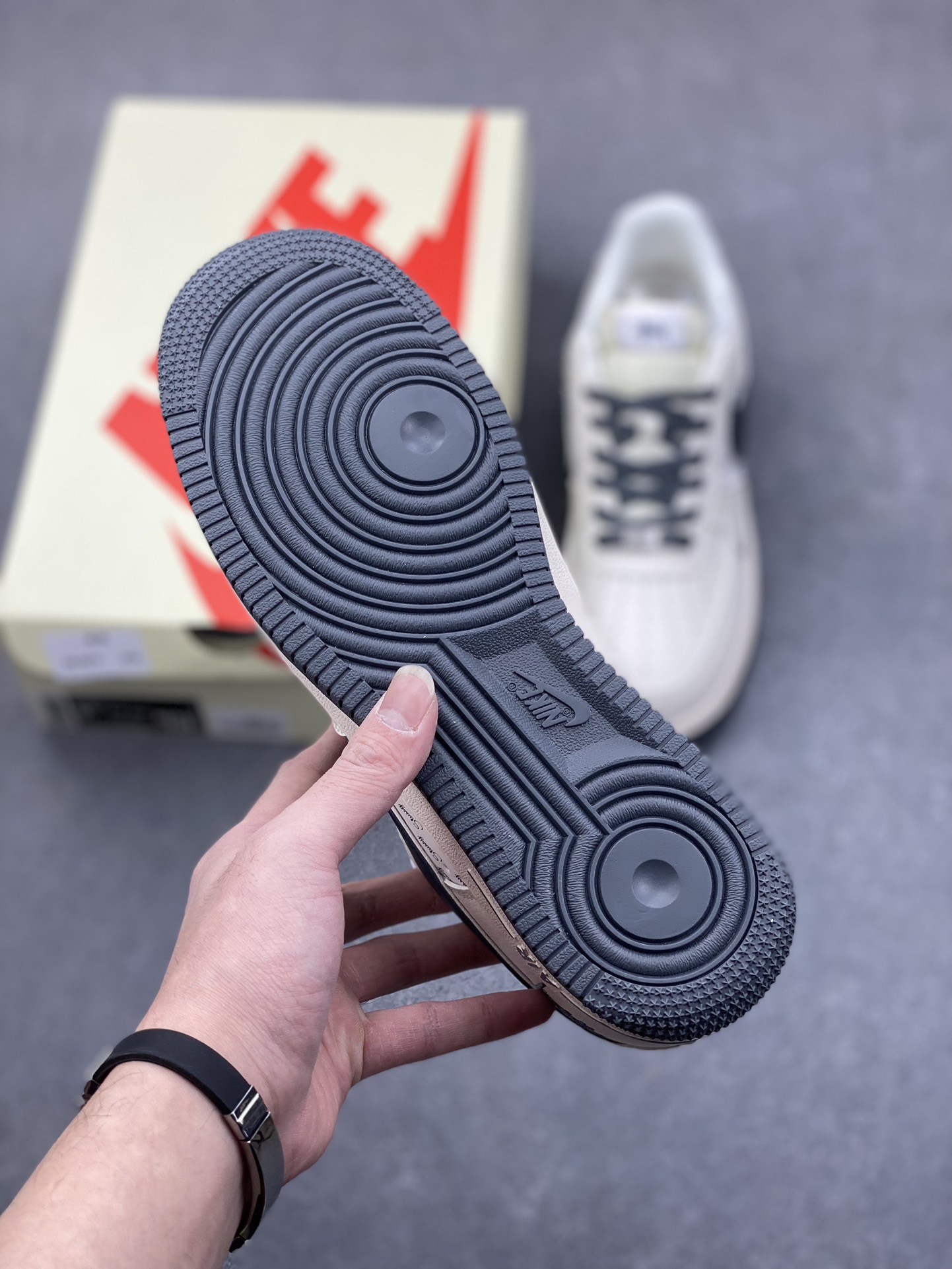 Nike Air Force 1 '07 Low Stussy Collab Sneakers - Limited Edition 7 i1735058127 9040 8