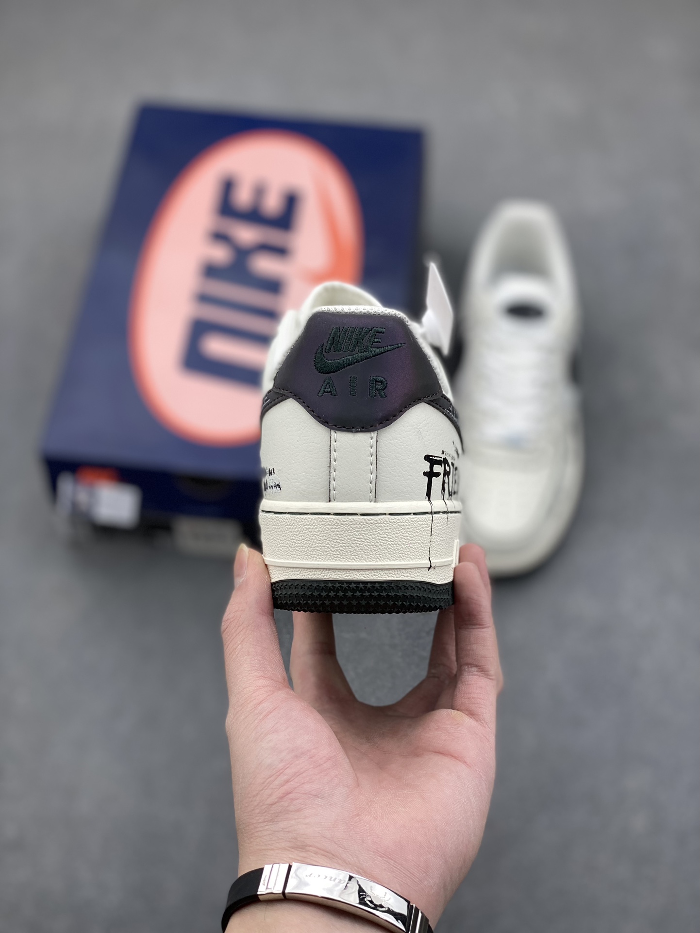Nike Air Force 1 Low 'Night Gun Hole' Casual Sneakers FB1893-999 5 i1735152887 4187 7