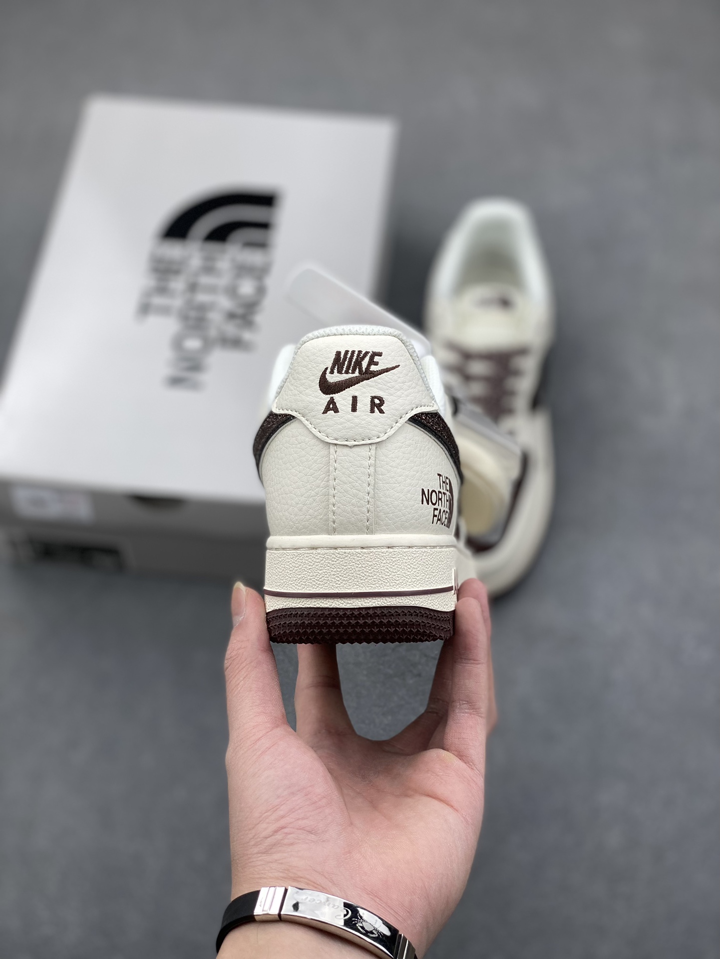 Nike Air Force 1 '07 Low x The North Face Collaboration Sneakers 5 i1735152942 1190 4