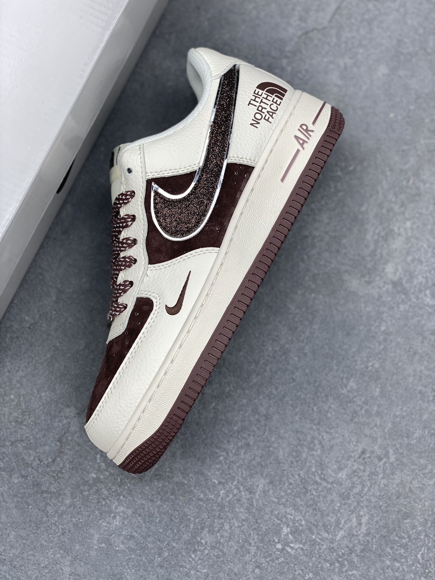 Nike Air Force 1 '07 Low x The North Face Collaboration Sneakers 8 i1735152942 2142 1