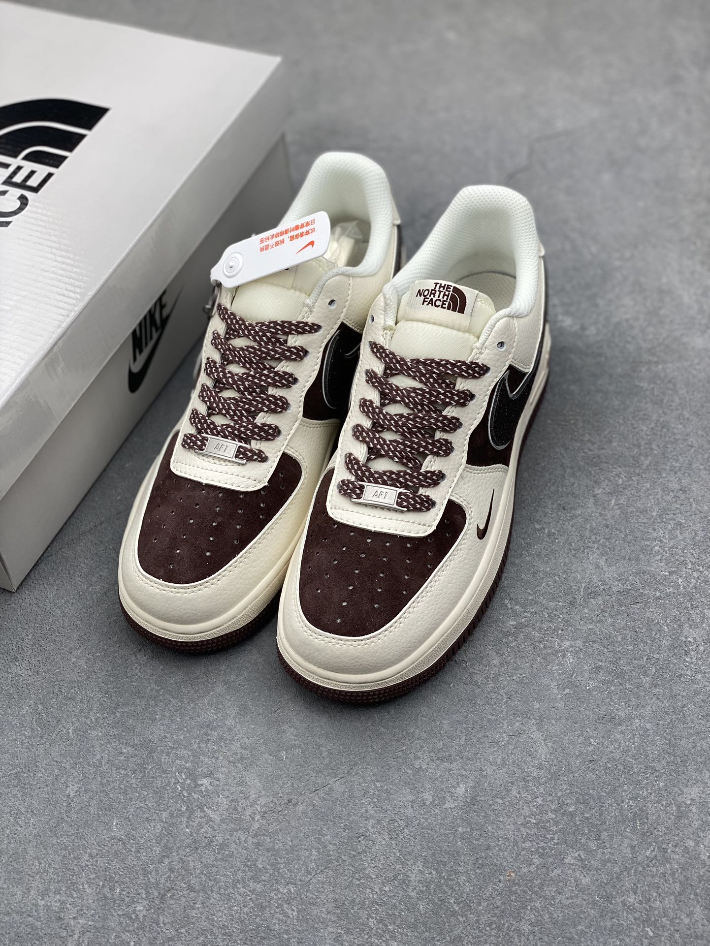 Nike Air Force 1 '07 Low x The North Face Collaboration Sneakers 9 i1735152942 2635 3