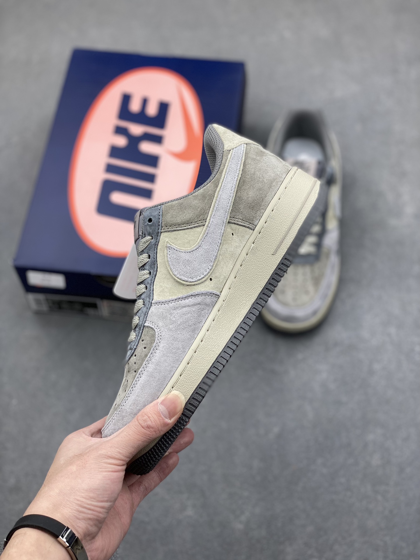 Nike Air Force 1 '07 Low-Top Casual Sneakers - Comfortable & Stylish 4 i1735153276 203 3