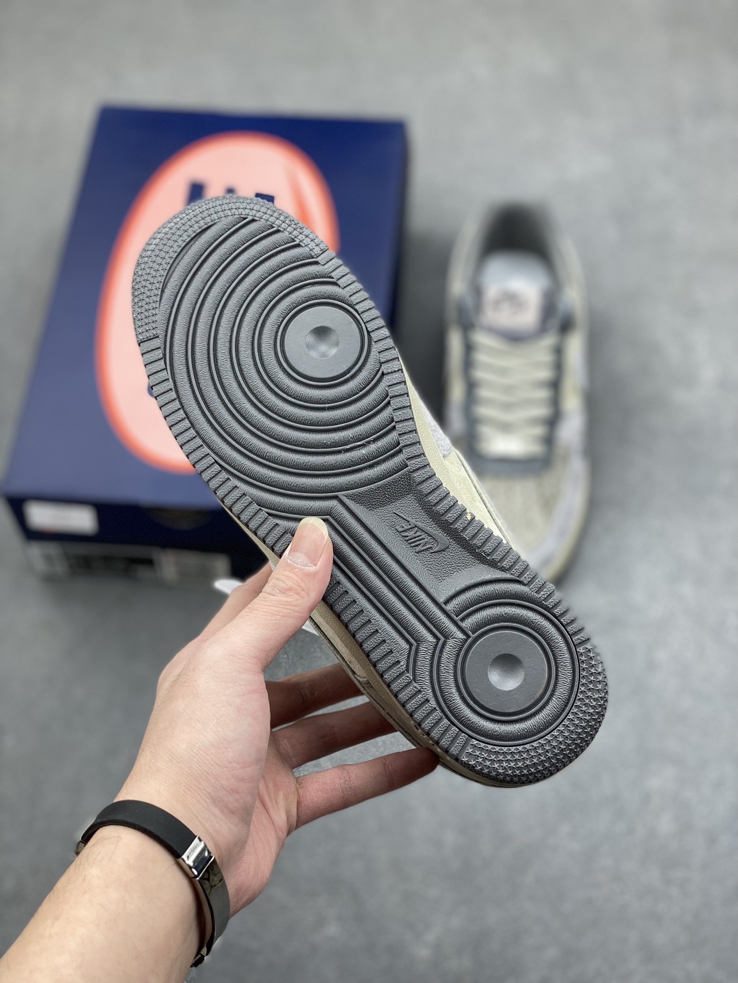 Nike Air Force 1 '07 Low-Top Casual Sneakers - Comfortable & Stylish 7 i1735153276 3369 2