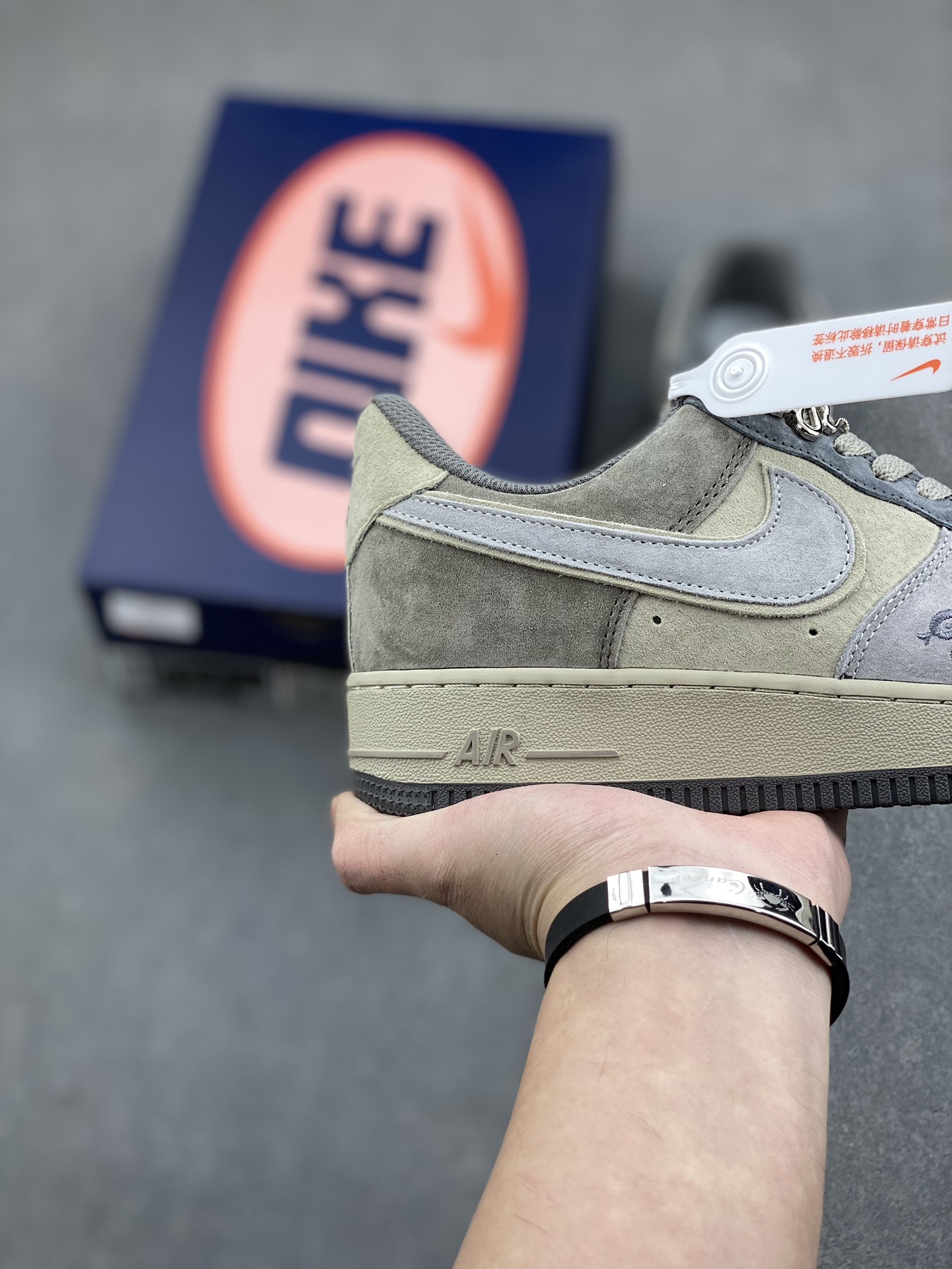 Nike Air Force 1 '07 Low-Top Casual Sneakers - Comfortable & Stylish 6 i1735153276 6351 5