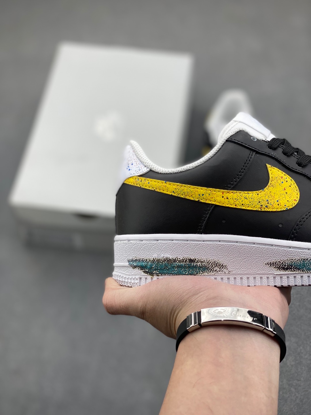 Nike Air Force 1 '07 Low Black Yellow, Classic Style & Comfort 6 i1735240223701 3224 0 4