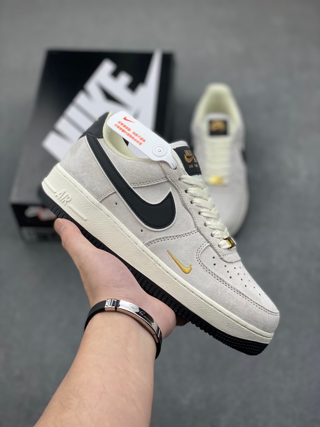 Nike Air Force 1 '07 Low Sneakers - Original Design & Comfortable Fit 2 i1735240291301 4135 0 0