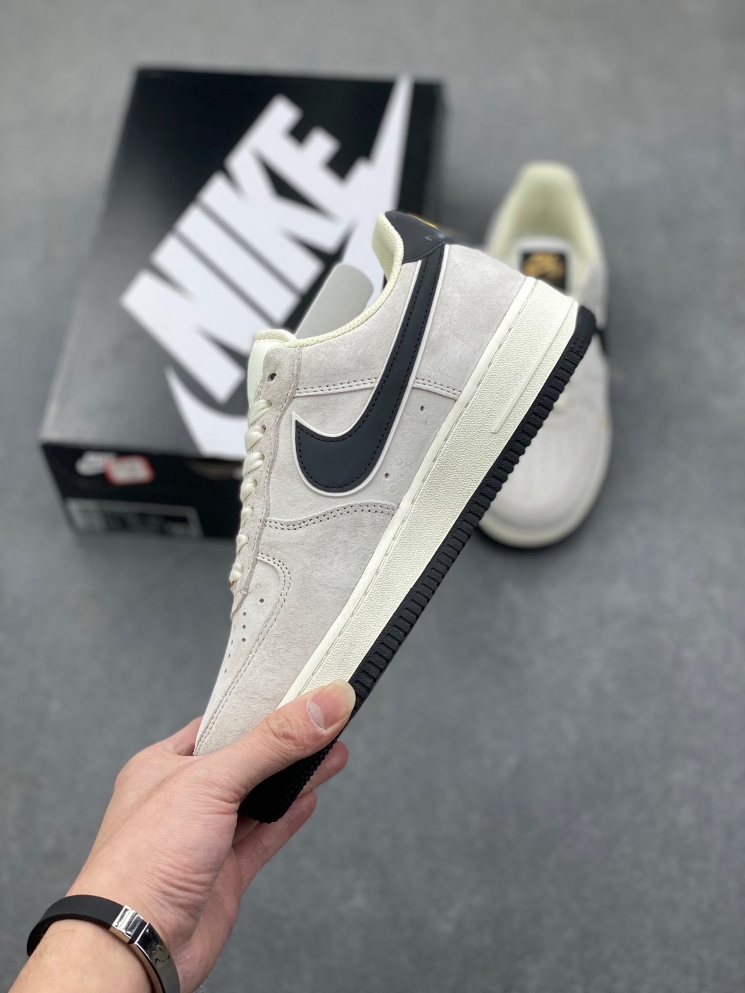 Nike Air Force 1 '07 Low Sneakers - Original Design & Comfortable Fit 4 i1735240291433 6182 0 2