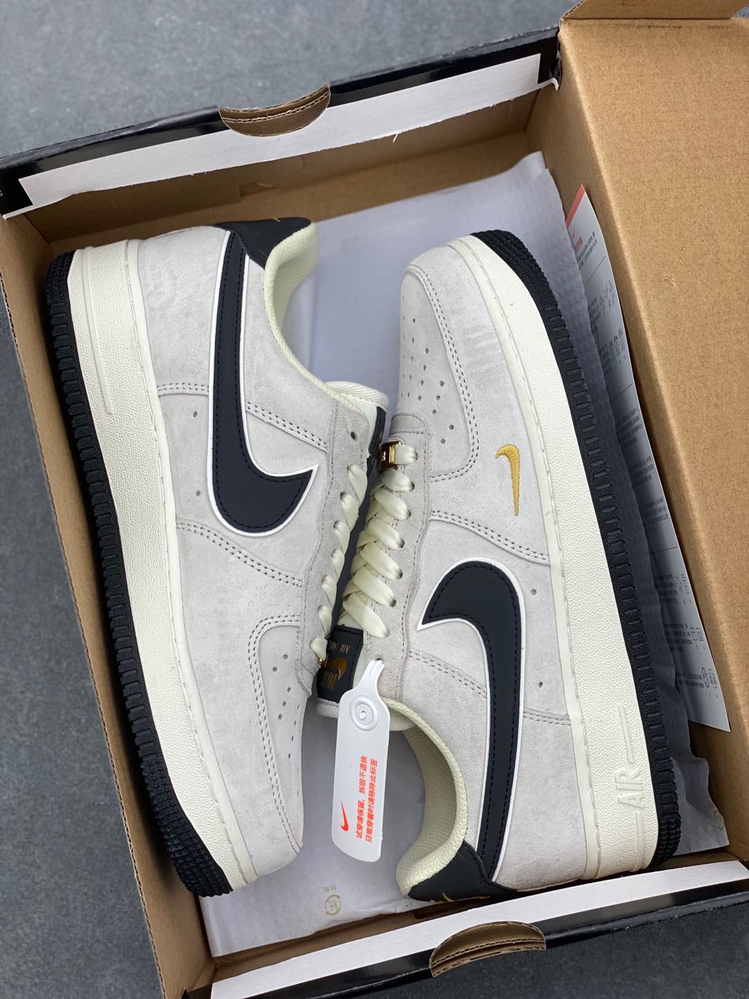 Nike Air Force 1 '07 Low Sneakers - Original Design & Comfortable Fit 10 i1735240291756 8483 0 8
