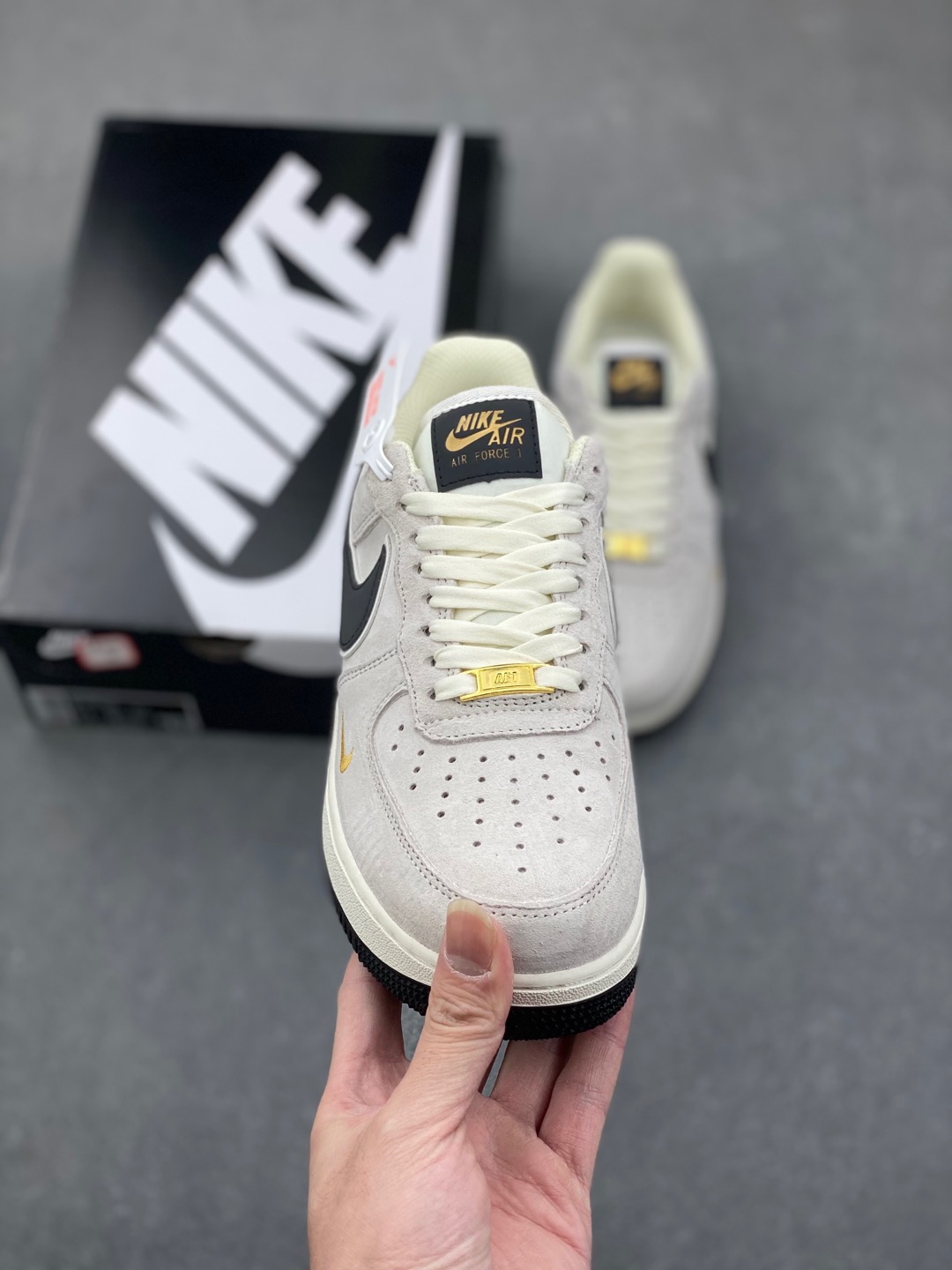 Nike Air Force 1 '07 Low Sneakers - Original Design & Comfortable Fit 3 i1735240291900 3361 0 1