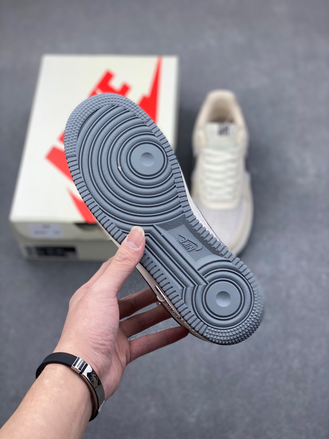 Nike Air Force 1 '07 Low UN 7 i1735240454419 5645 0 5