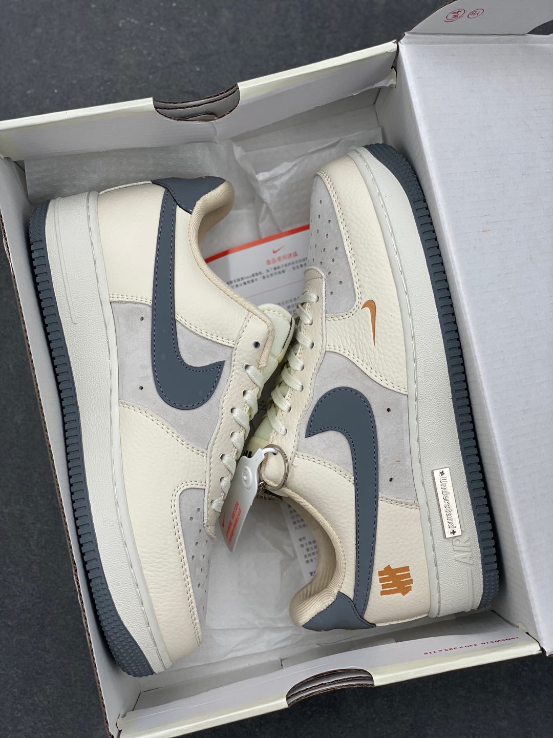 Nike Air Force 1 '07 Low UN 10 i1735240454880 4913 0 8