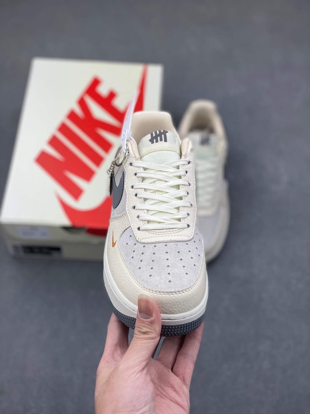 Nike Air Force 1 '07 Low UN 3 i1735240455159 4093 0 1