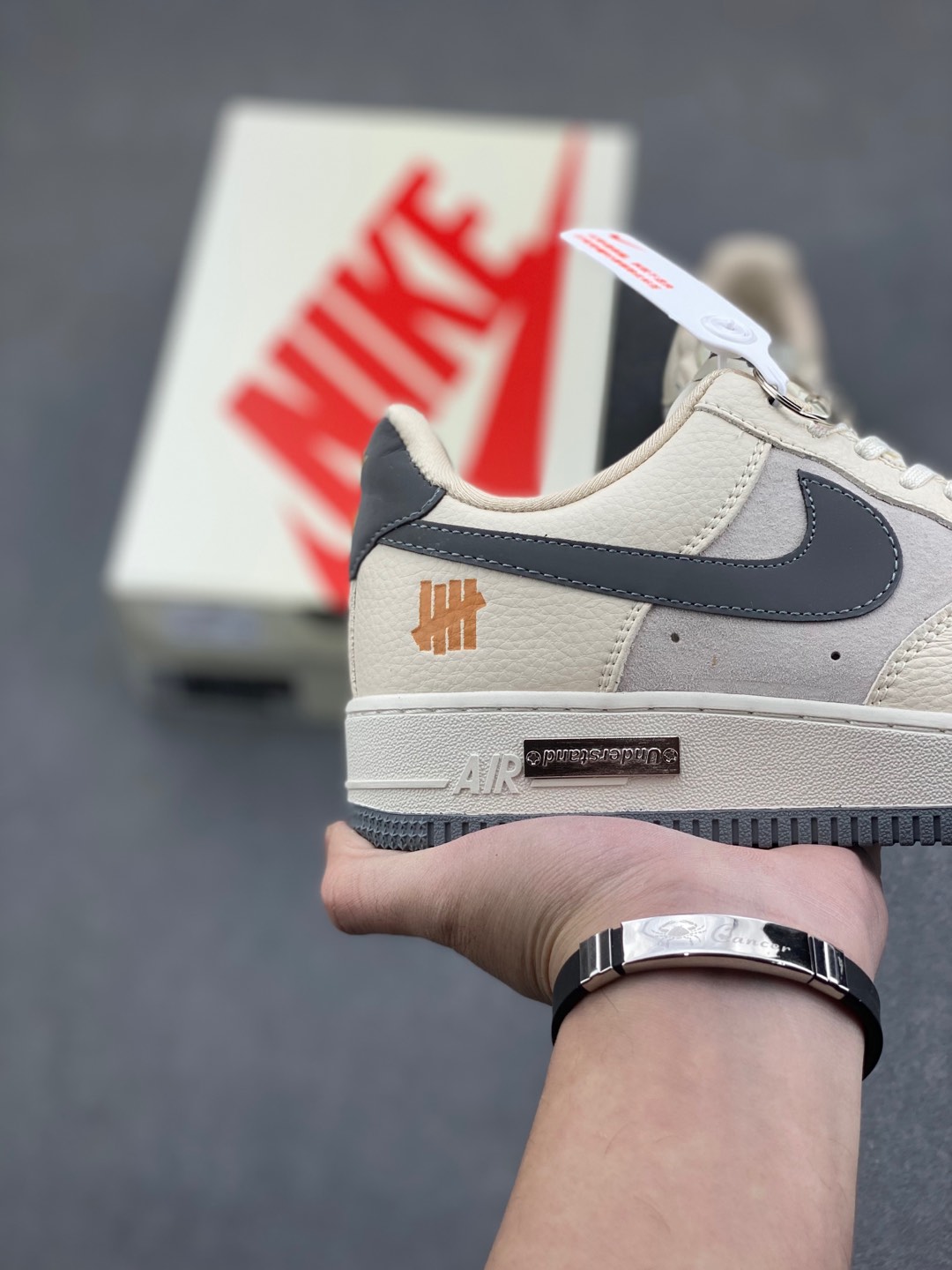 Nike Air Force 1 '07 Low UN 6 i1735240455306 4792 0 4