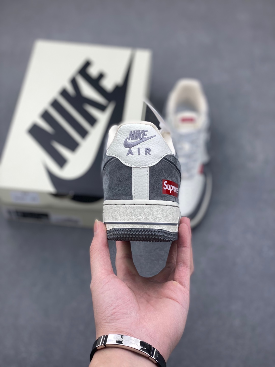 Nike Air Force 1 '07 Low Supreme Grey Snake Scale Sneakers 5 i1735240781563 260 0 3