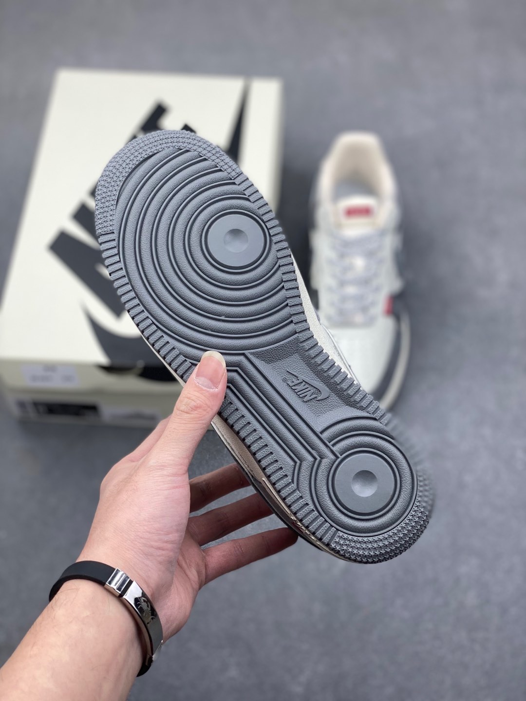 Nike Air Force 1 '07 Low Supreme Grey Snake Scale Sneakers 7 i1735240781704 3827 0 5