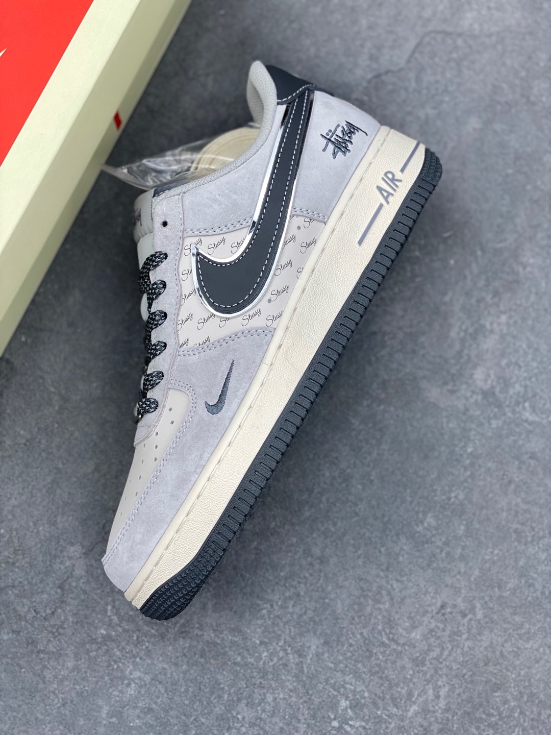 Nike Air Force 1 '07 Low Stussy - Grey Sneakers 8 i1735417008395 4658 0 6