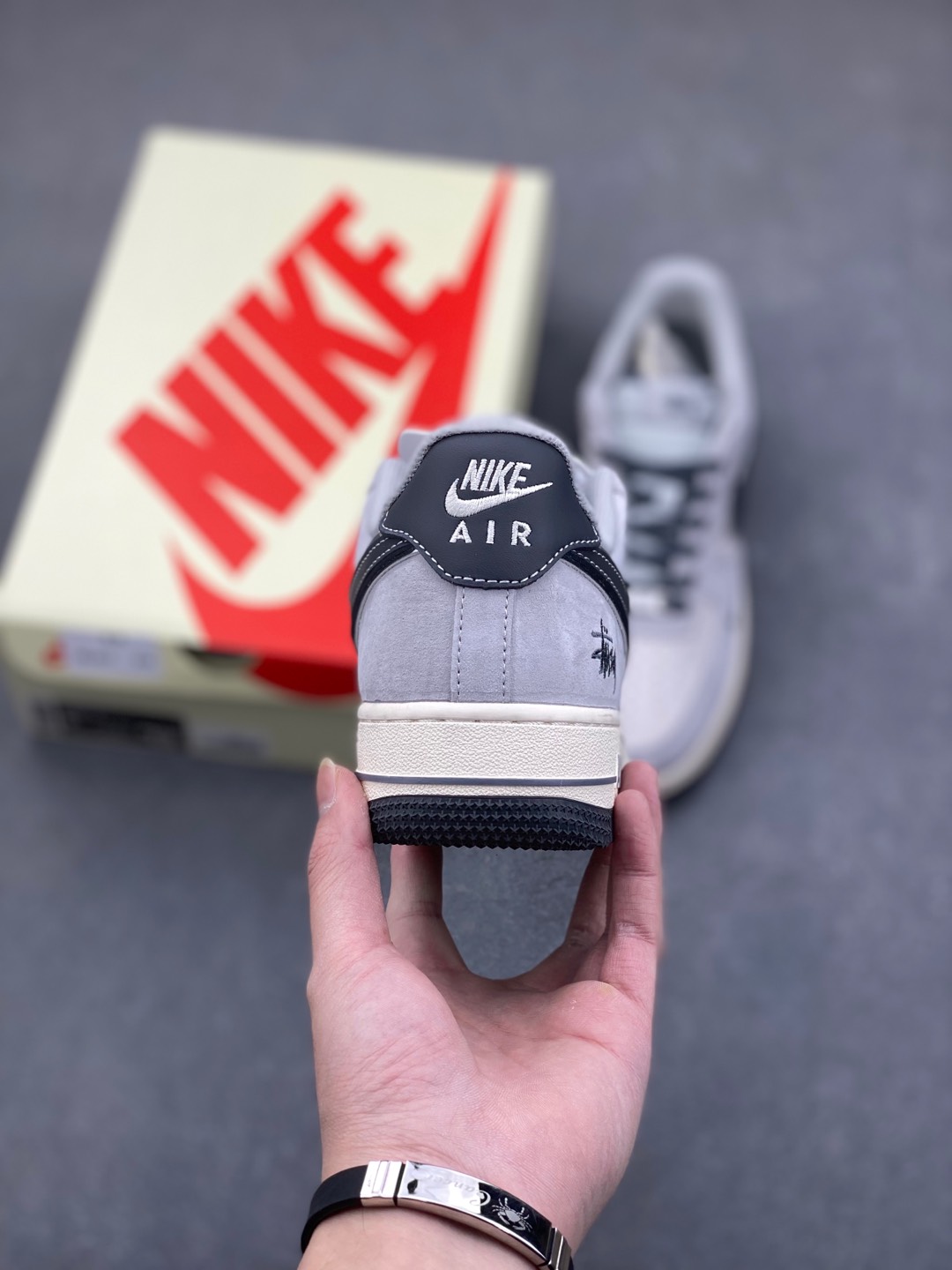 Nike Air Force 1 '07 Low Stussy - Grey Sneakers 5 i1735417008939 1411 0 3