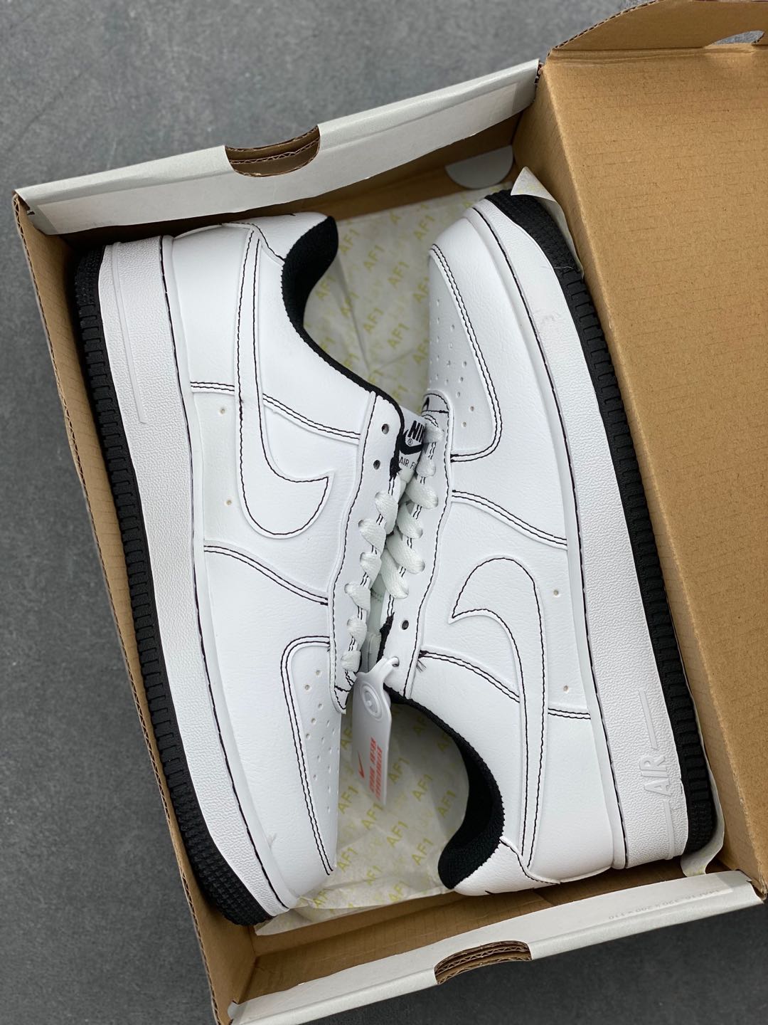 Nike Air Force 1 '07 Low White/Black Stitching Men's Sneakers CV1724-104 10 i1735417613483 1394 0 8