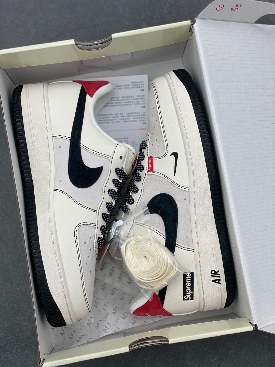 Nike Air Force 1 '07 Low Supreme Collab Sneakers - Limited Edition 10 i1735503984643 8175 0 8
