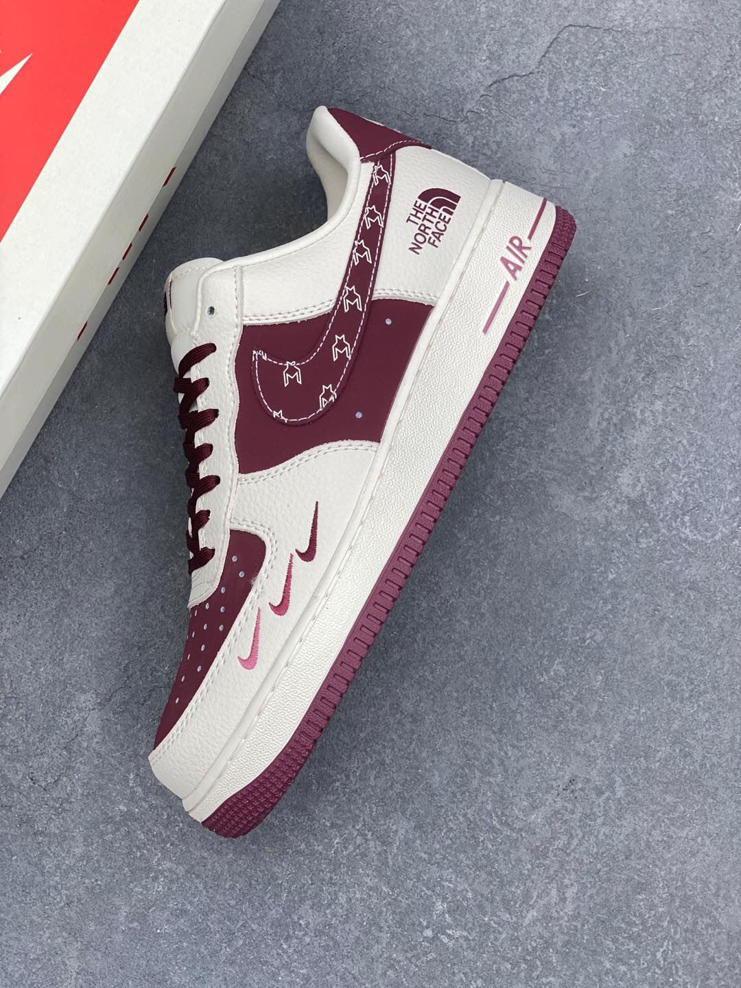 Nike Air Force 1 '07 Low The North Face Wine Red Sneakers 8 i1735504096636 6368 0 6