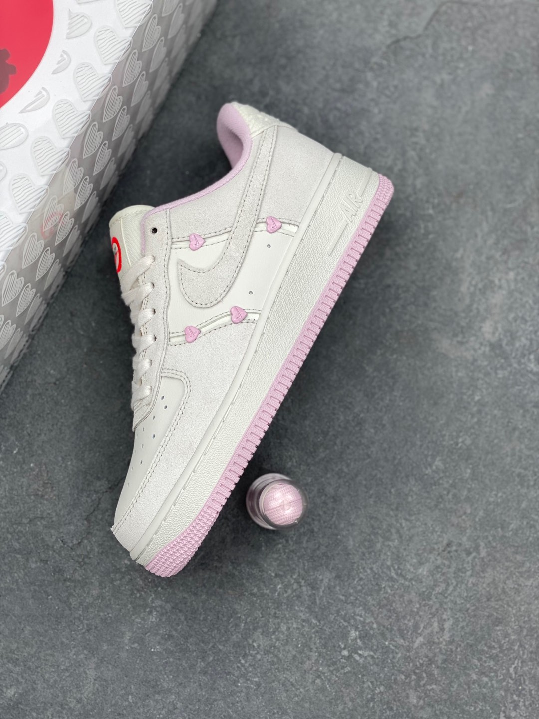 Nike Air Force 1 '07 Low Casual Sneakers - White/Pink, All-Day Comfort 8 i1735504395679 2819 0 6