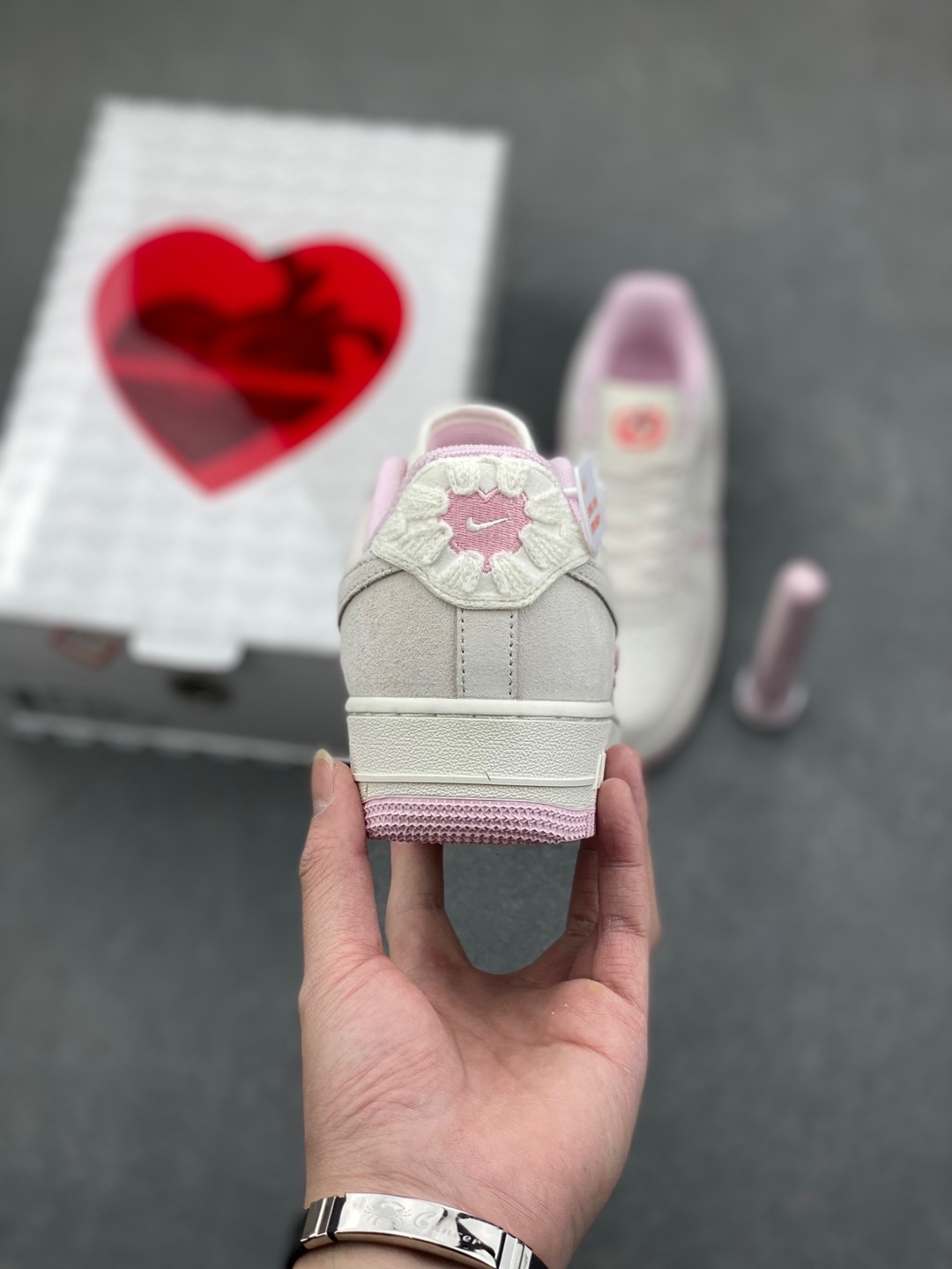 Nike Air Force 1 '07 Low Casual Sneakers - White/Pink, All-Day Comfort 5 i1735504396257 8366 0 3