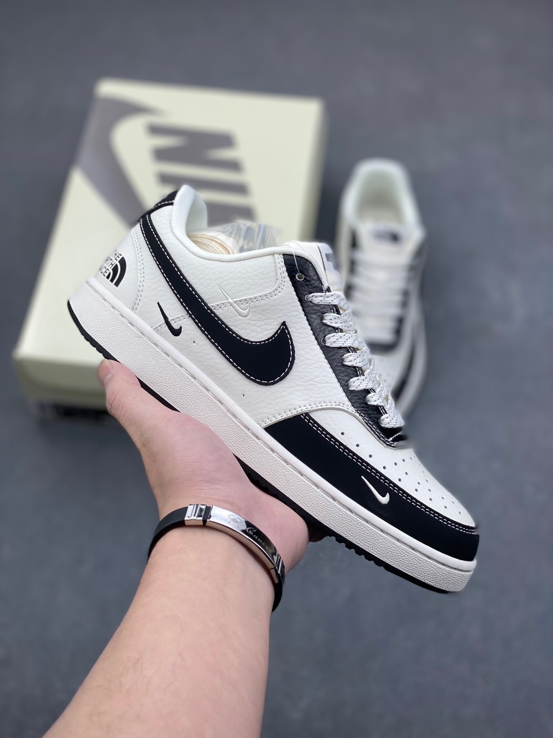 Nike Ebernon Low PRM: Breathable, Versatile Sneakers for Everyday Style & Comfort 2 i1735504438189 8799 0 0