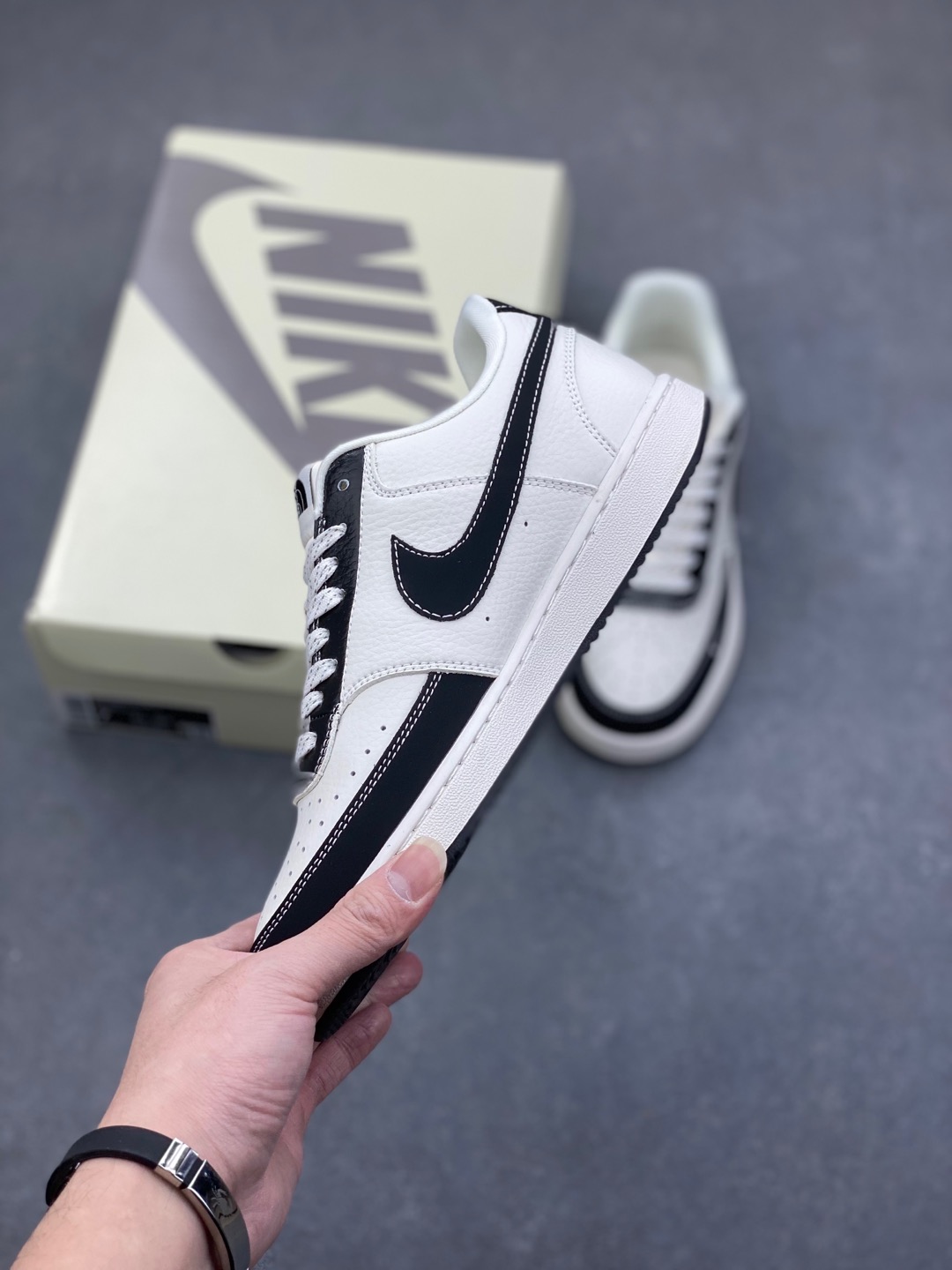 Nike Ebernon Low PRM: Breathable, Versatile Sneakers for Everyday Style & Comfort 4 i1735504438464 4319 0 2