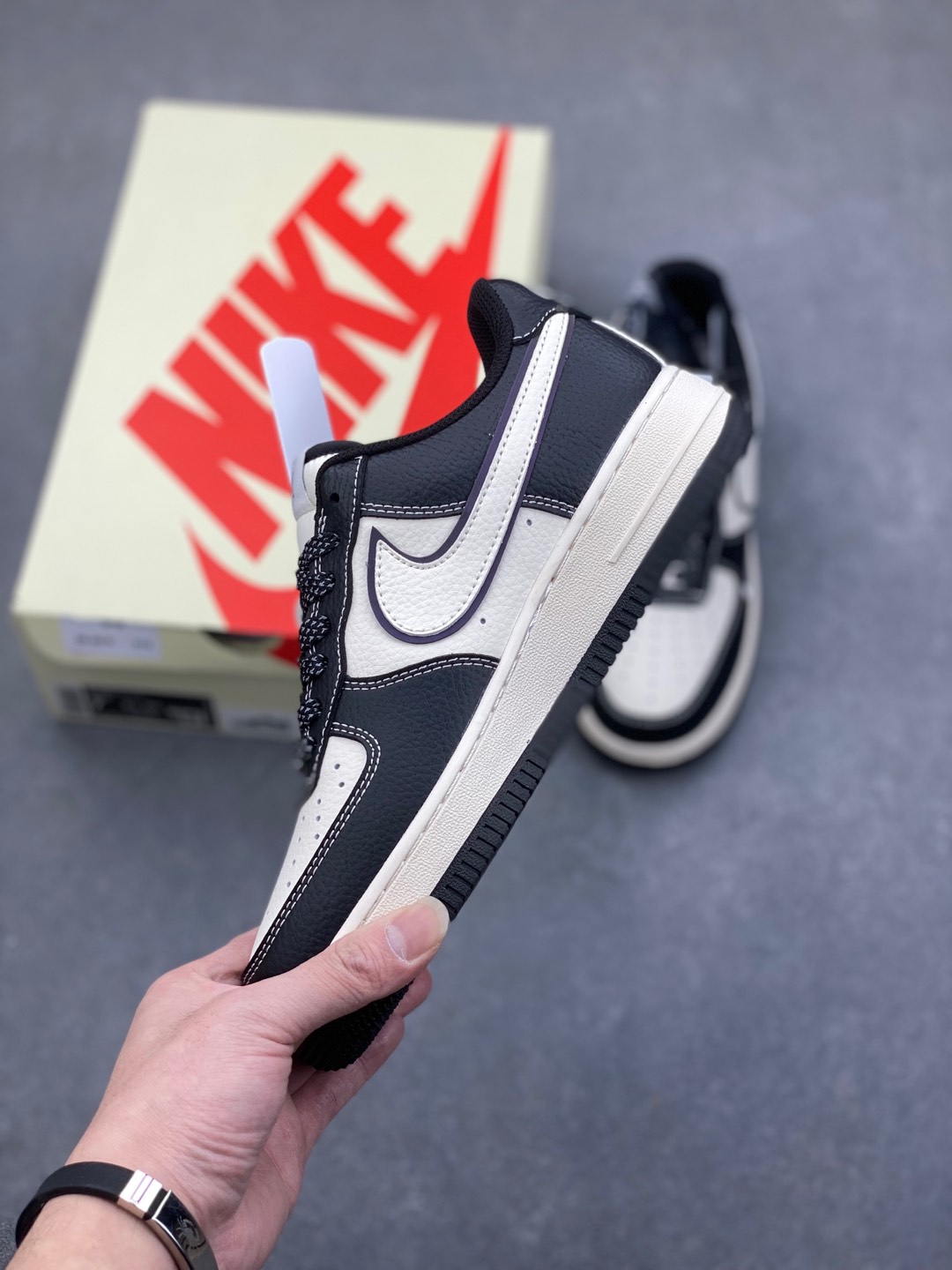 Nike Air Force 1 '07 Low Stussy Collab Black White Sneakers 4 i1735504771270 8118 0 2