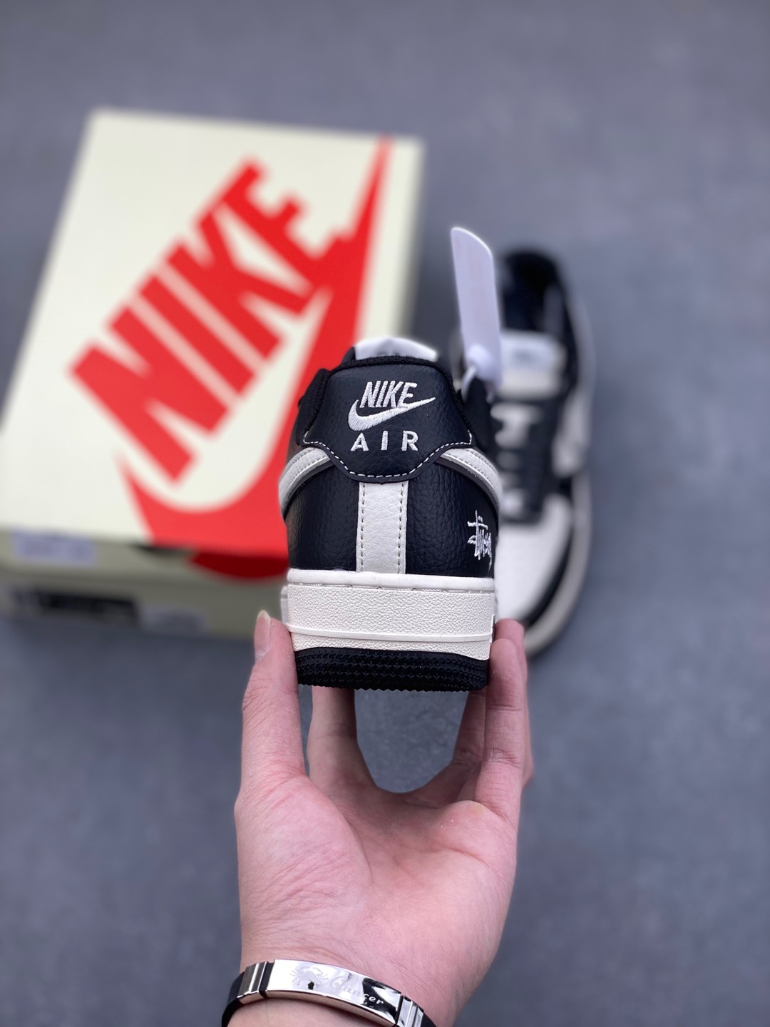 Nike Air Force 1 '07 Low Stussy Collab Black White Sneakers 5 i1735504771975 9072 0 3