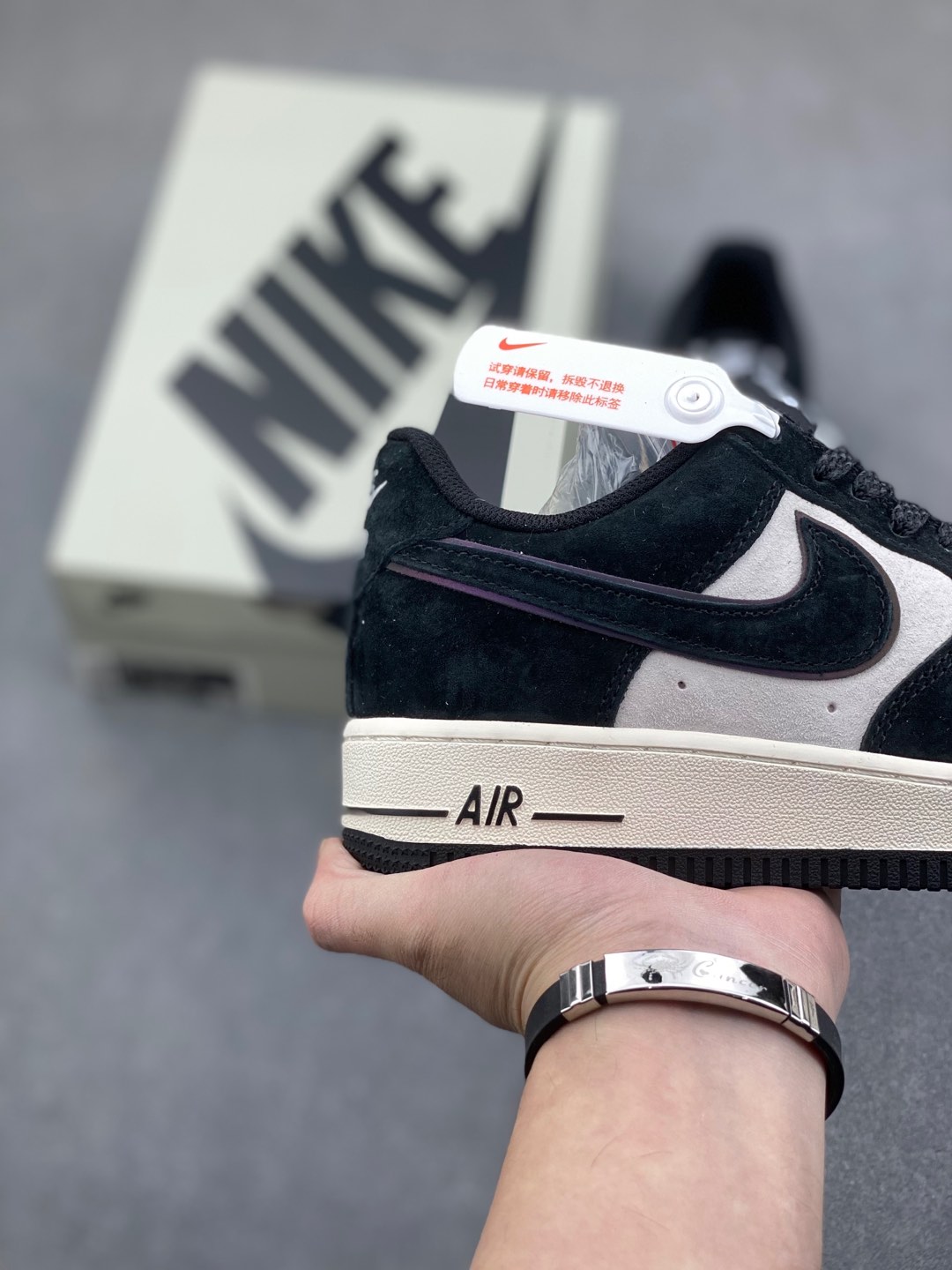 Nike Air Force 1 Black and White Athletic Shoes - MX0820-502 6 i1735589929813 6895 0 4