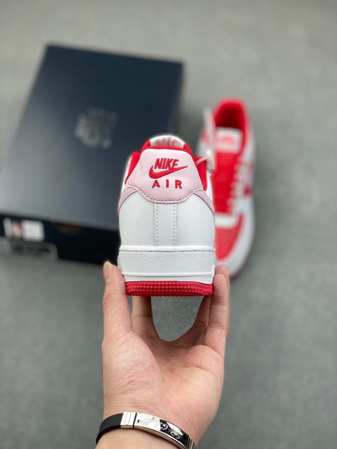 Nike Air Force 1 Low Valentine's Day White/Red Fashion Sneakers 5 i1735666570597 3720 0 3