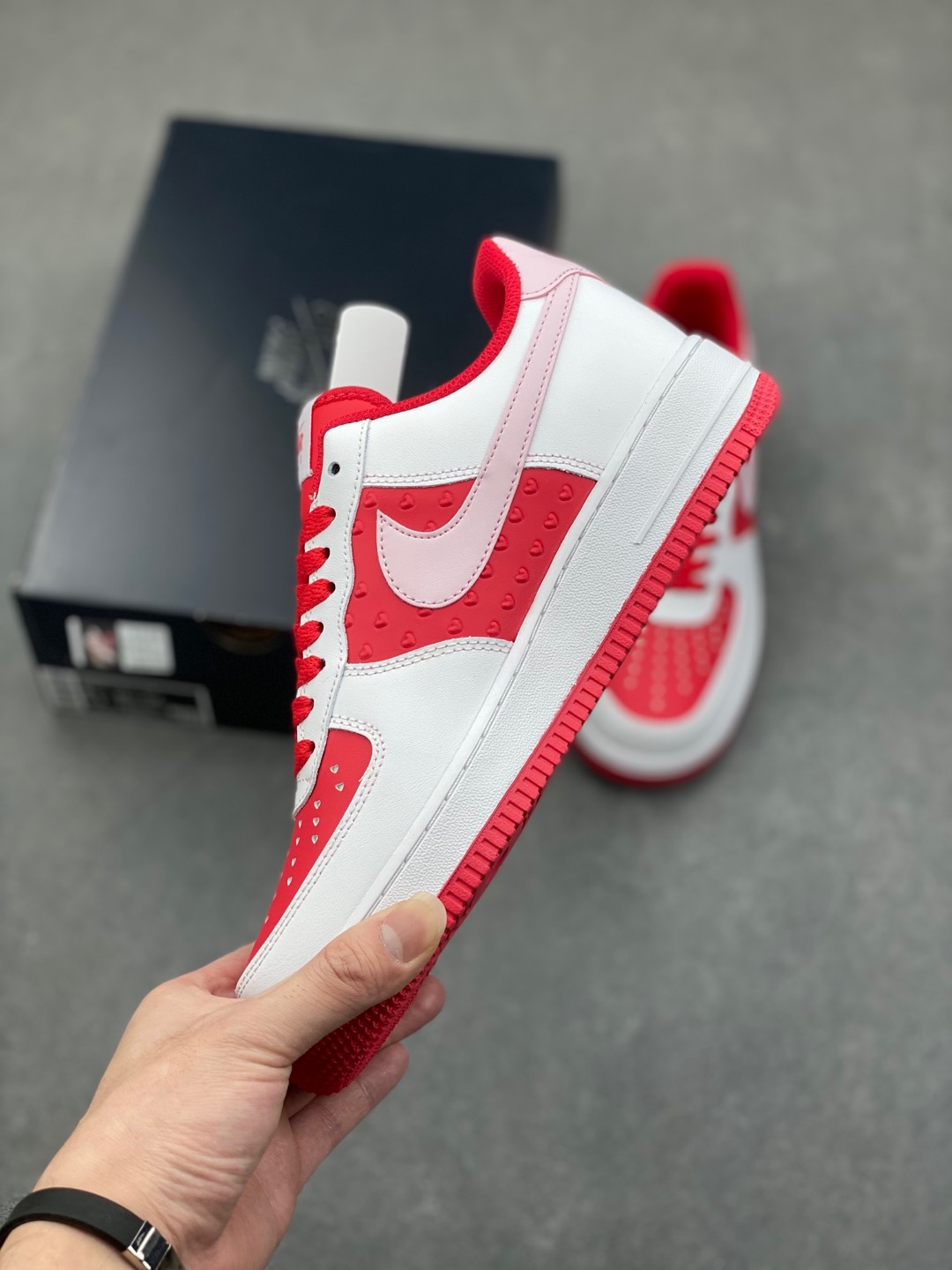 Nike Air Force 1 Low Valentine's Day White/Red Fashion Sneakers 4 i1735666570597 7571 0 2