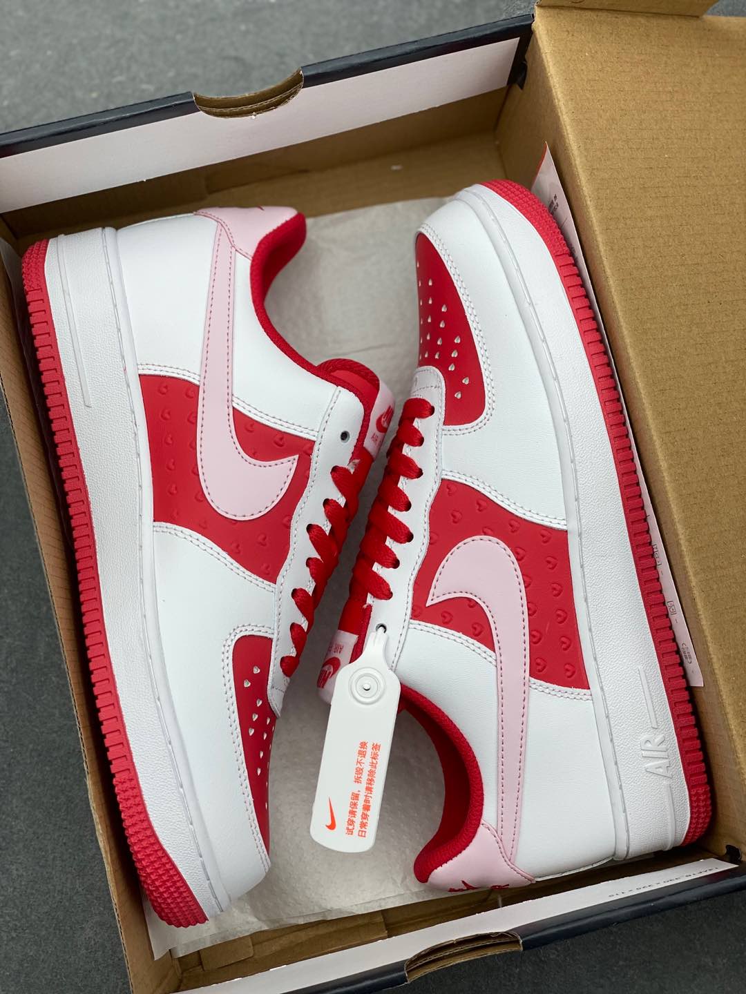 Nike Air Force 1 Low Valentine's Day White/Red Fashion Sneakers 10 i1735666570597 9838 0 8