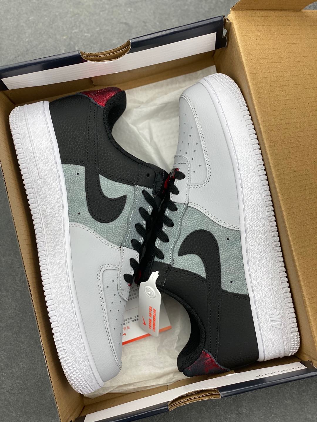 Nike Air Force 1 '07 Low-Top Sneakers - Versatile & Stylish 10 i1735666730105 479 0 8