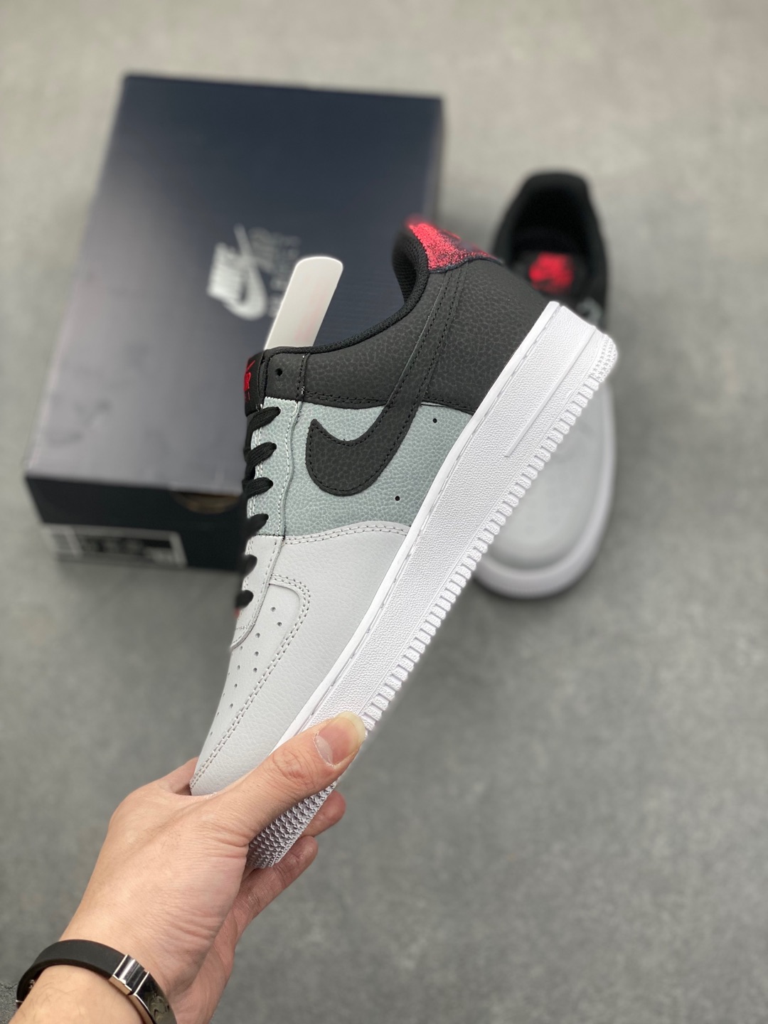 Nike Air Force 1 '07 Low-Top Sneakers - Versatile & Stylish 4 i1735666730952 6795 0 2