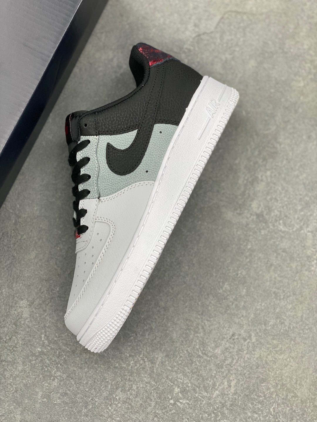 Nike Air Force 1 '07 Low-Top Sneakers - Versatile & Stylish 8 i1735666731102 2521 0 6