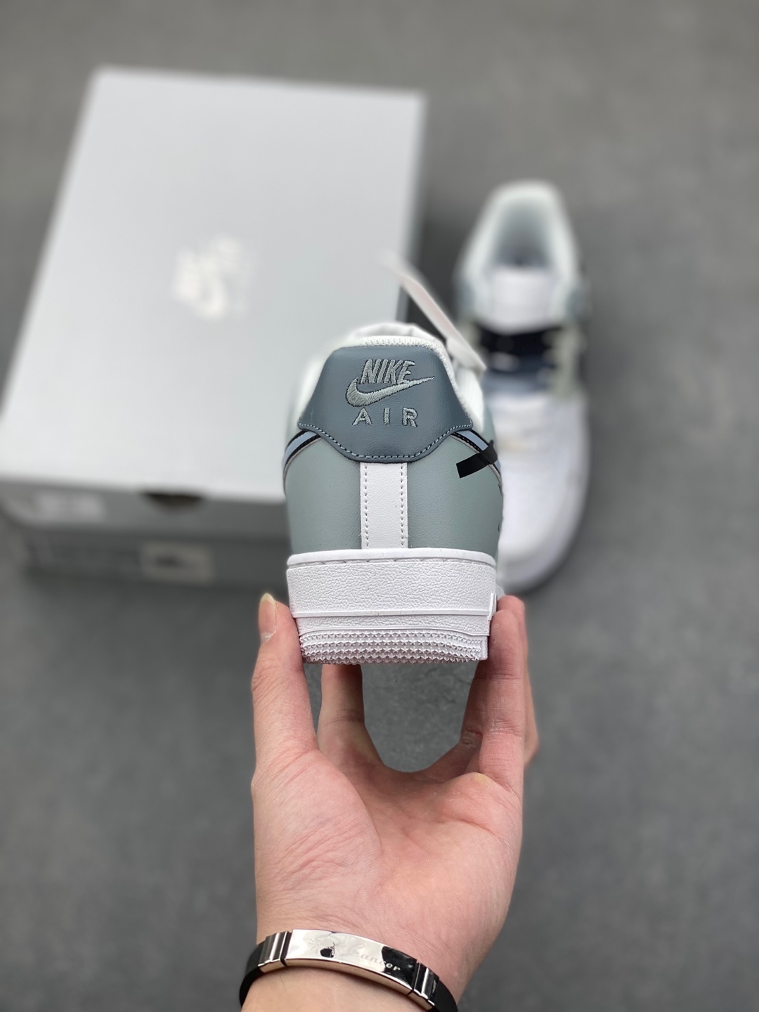 Nike Air Force 1 '07: Versatile Low-Top Sneakers for Everyday Style and Comfort 5 i1735666842542 7854 0 3