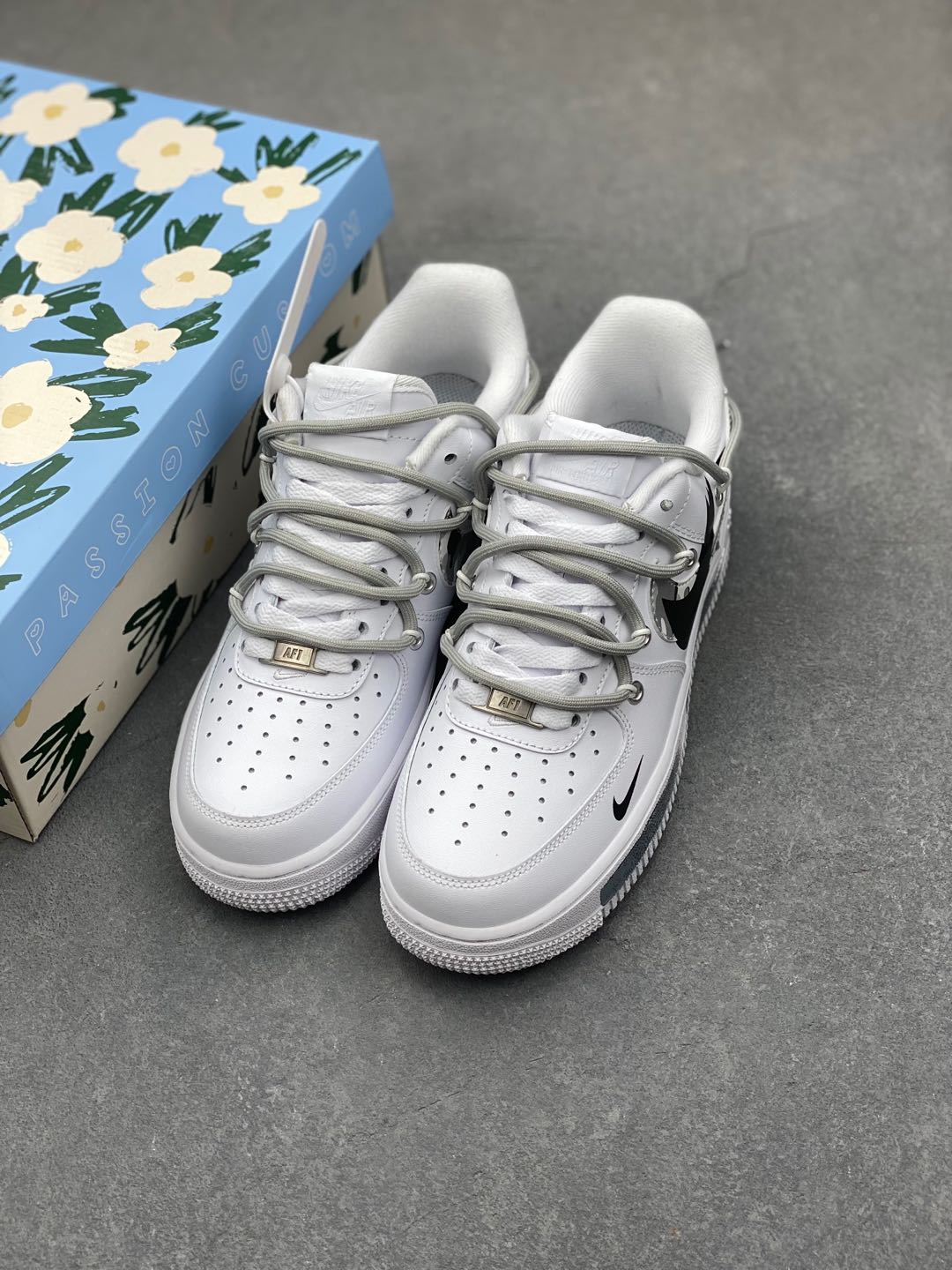 Supreme x Nike Air Force 1 Low Custom 'Broken Swoosh' Sneakers 9 i1735666962276 5341 0 7