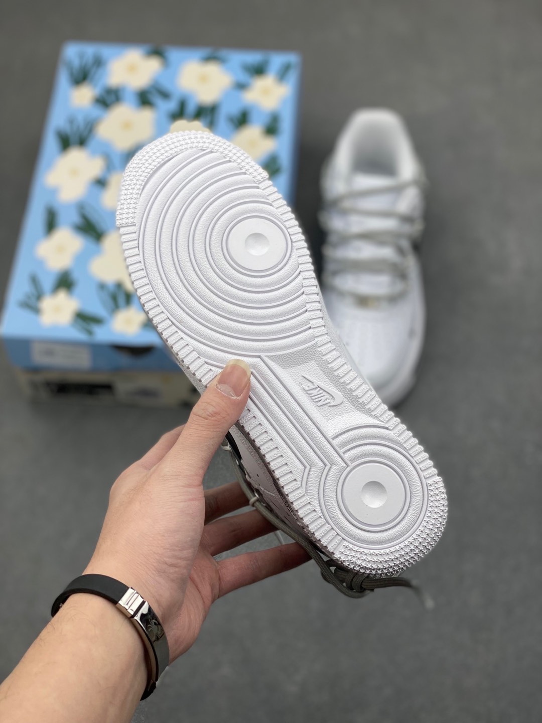 Supreme x Nike Air Force 1 Low Custom 'Broken Swoosh' Sneakers 7 i1735666962689 2070 0 5