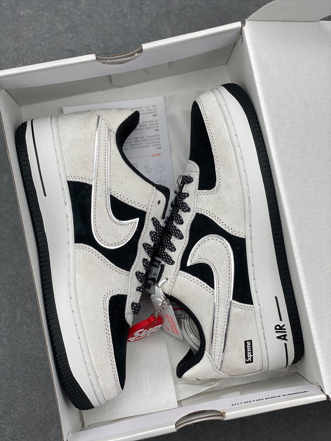 Nike Air Force 1 '07 Low Supreme Collab Sneakers - Gray/Black - Limited Edition 10 i1735667638823 943 0 8