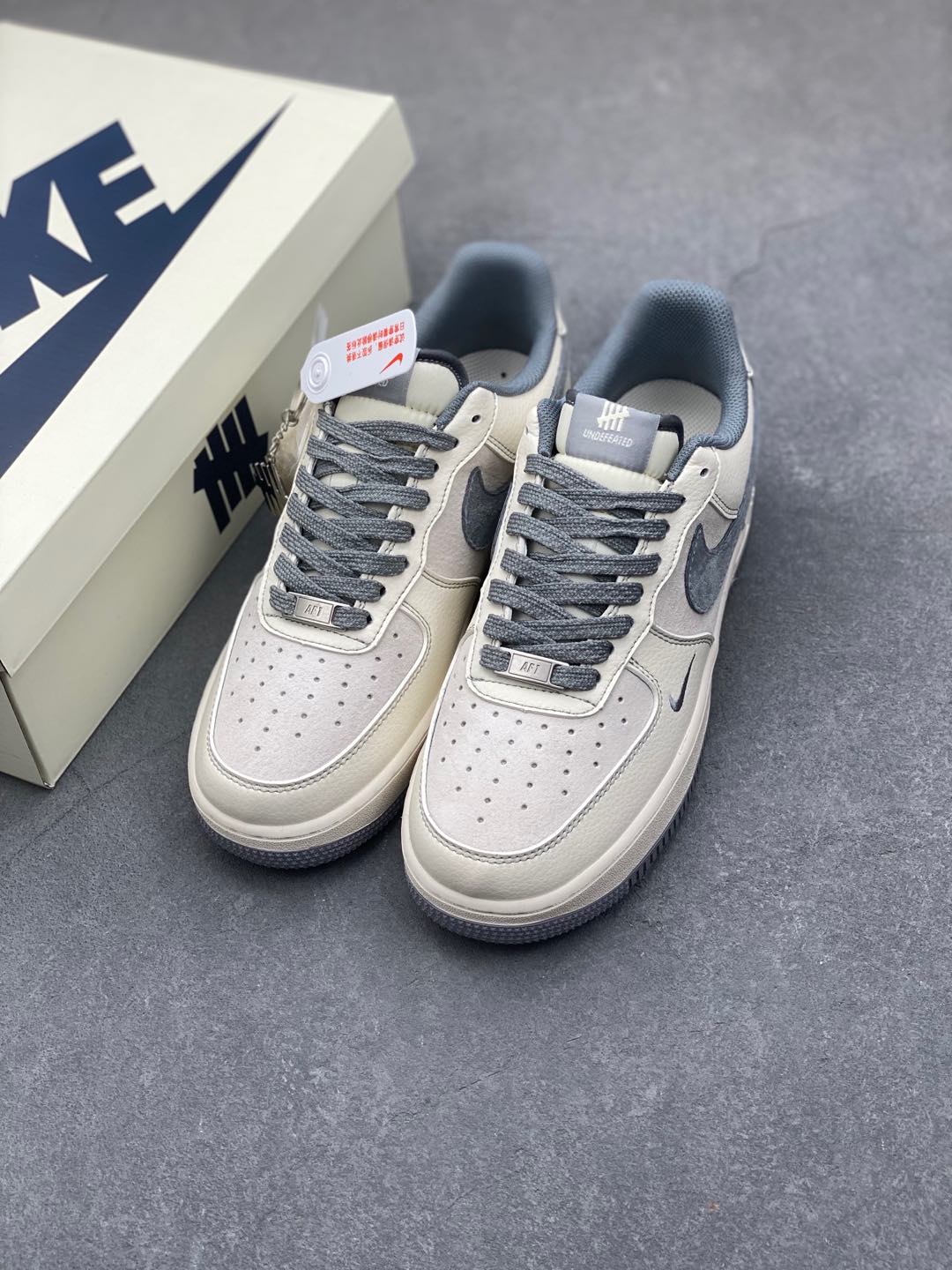 Nike Air Force 1 Low UN Undefeated Collaboration Pigalle Grey Sneakers 9 i1735667864232 7478 0 7