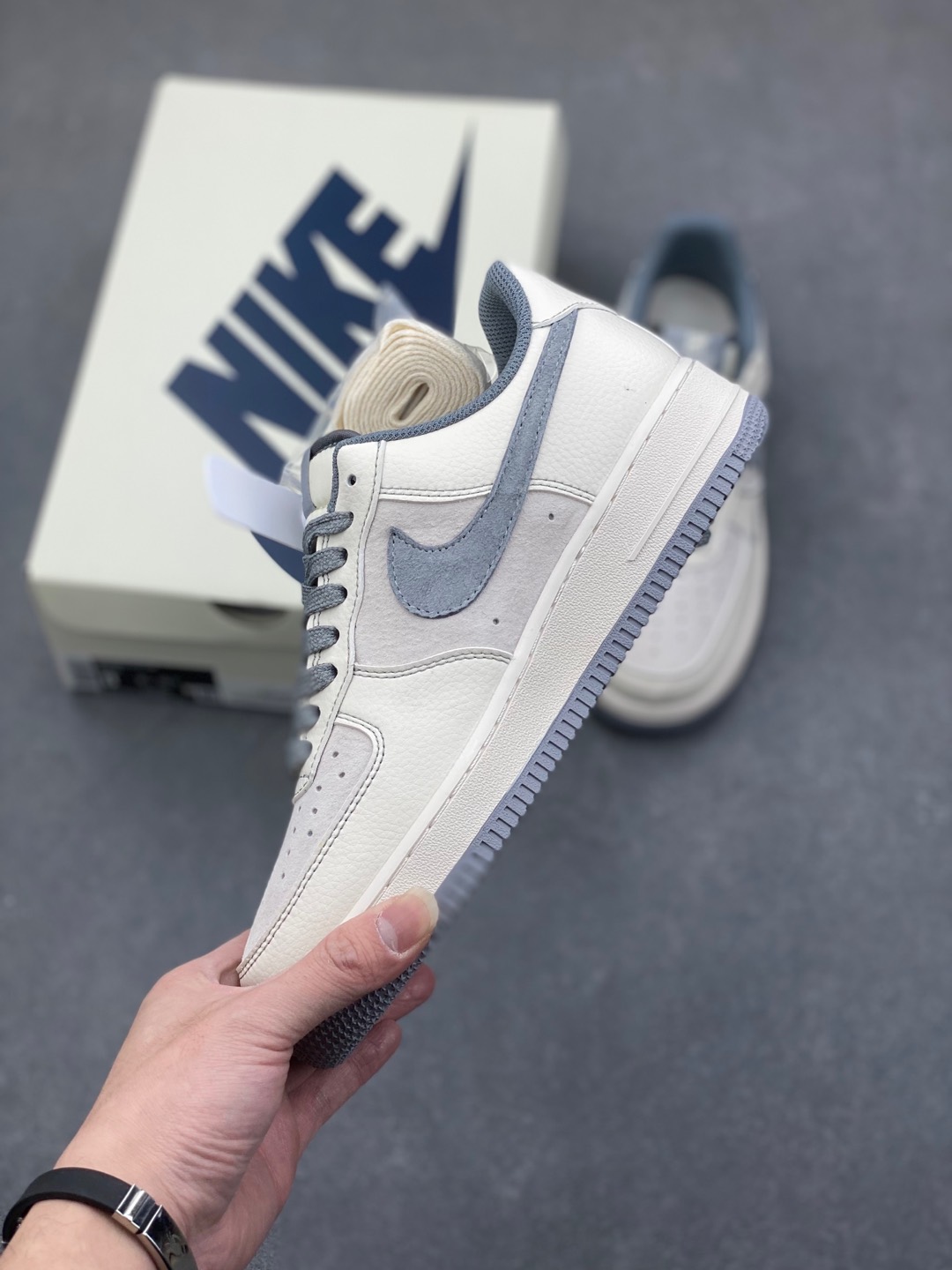 Nike Air Force 1 Low UN Undefeated Collaboration Pigalle Grey Sneakers 4 i1735667864822 7227 0 2