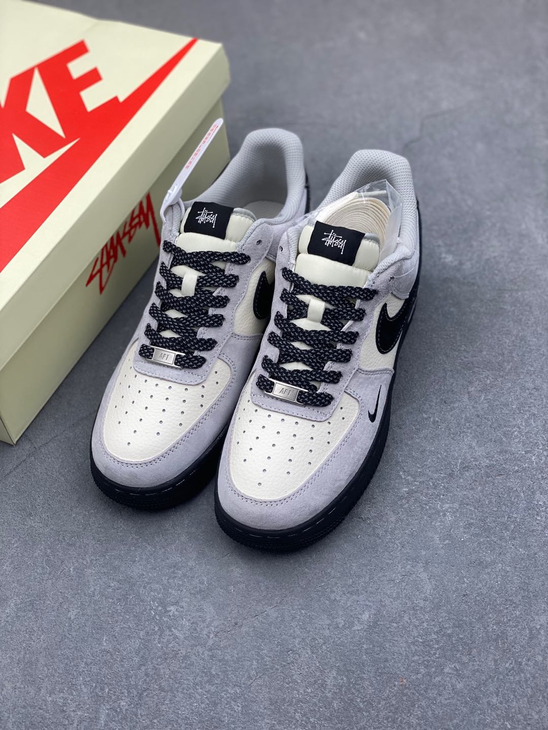 Nike Air Force 1 '07 Low Stussy Collab Sneakers - Black Sole Limited Edition 9 i1735667905187 8058 0 7