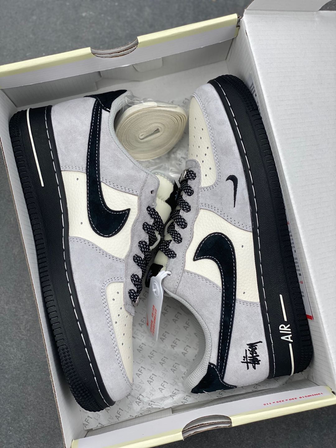 Nike Air Force 1 '07 Low Stussy Collab Sneakers - Black Sole Limited Edition 10 i1735667906233 7362 0 8