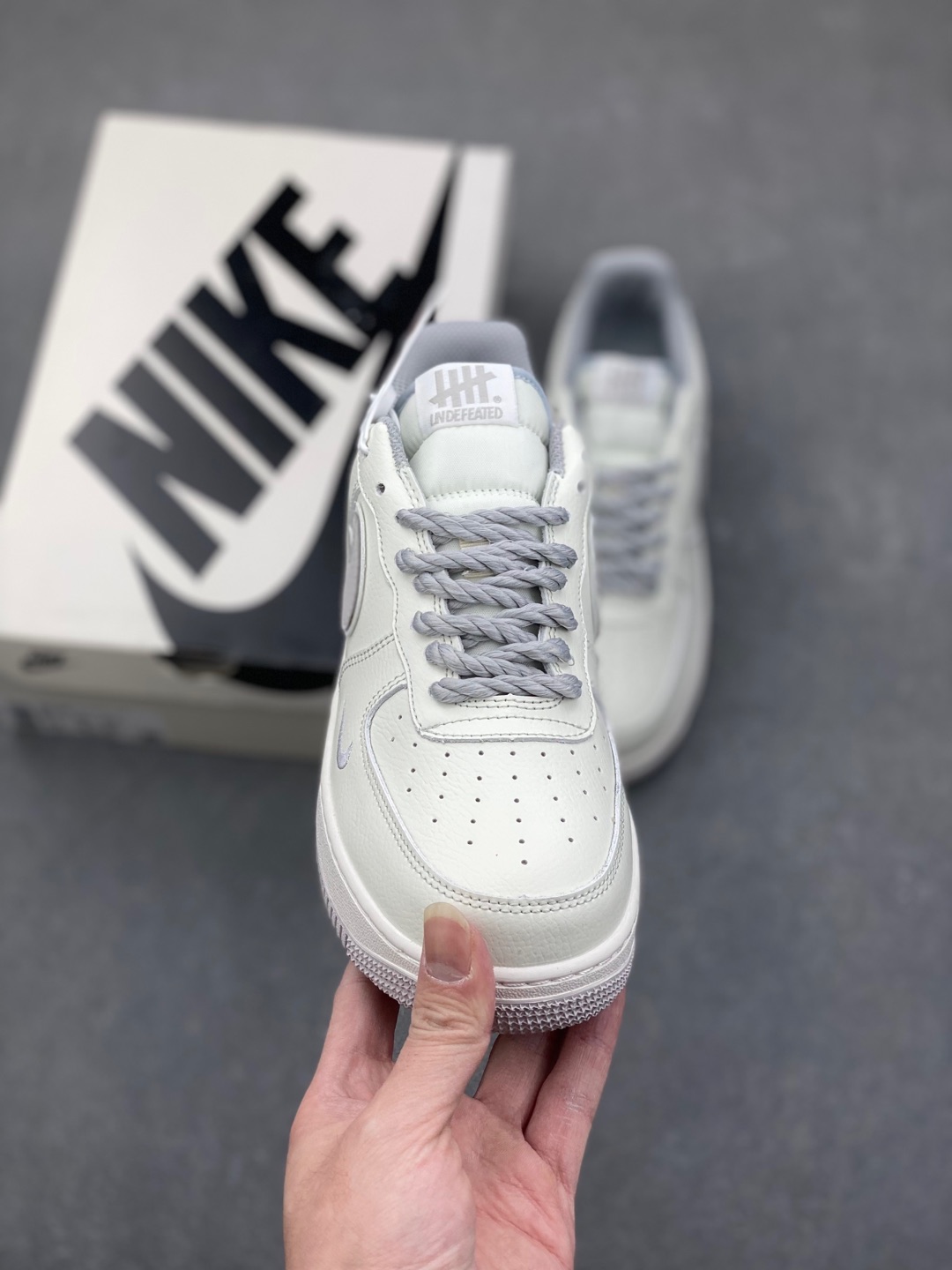 Undefeated x Nike Air Force 1 Low White/Grey Limited Edition Sneakers 3 i1735668548530 6373 0 1