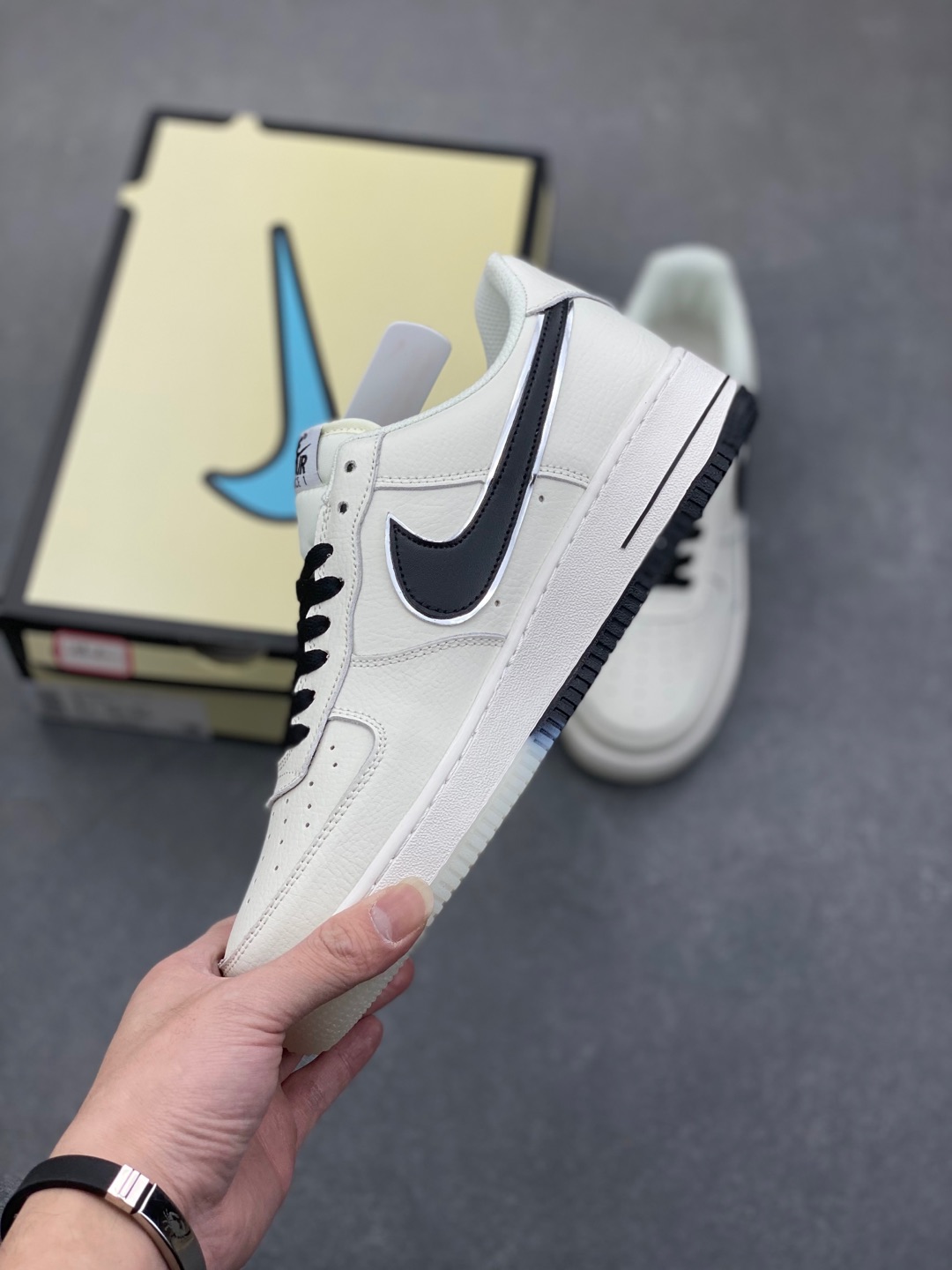 Undefeated x Nike Air Force 1 Low Custom Leather Sneakers 4 i1735668718644 1594 0 2