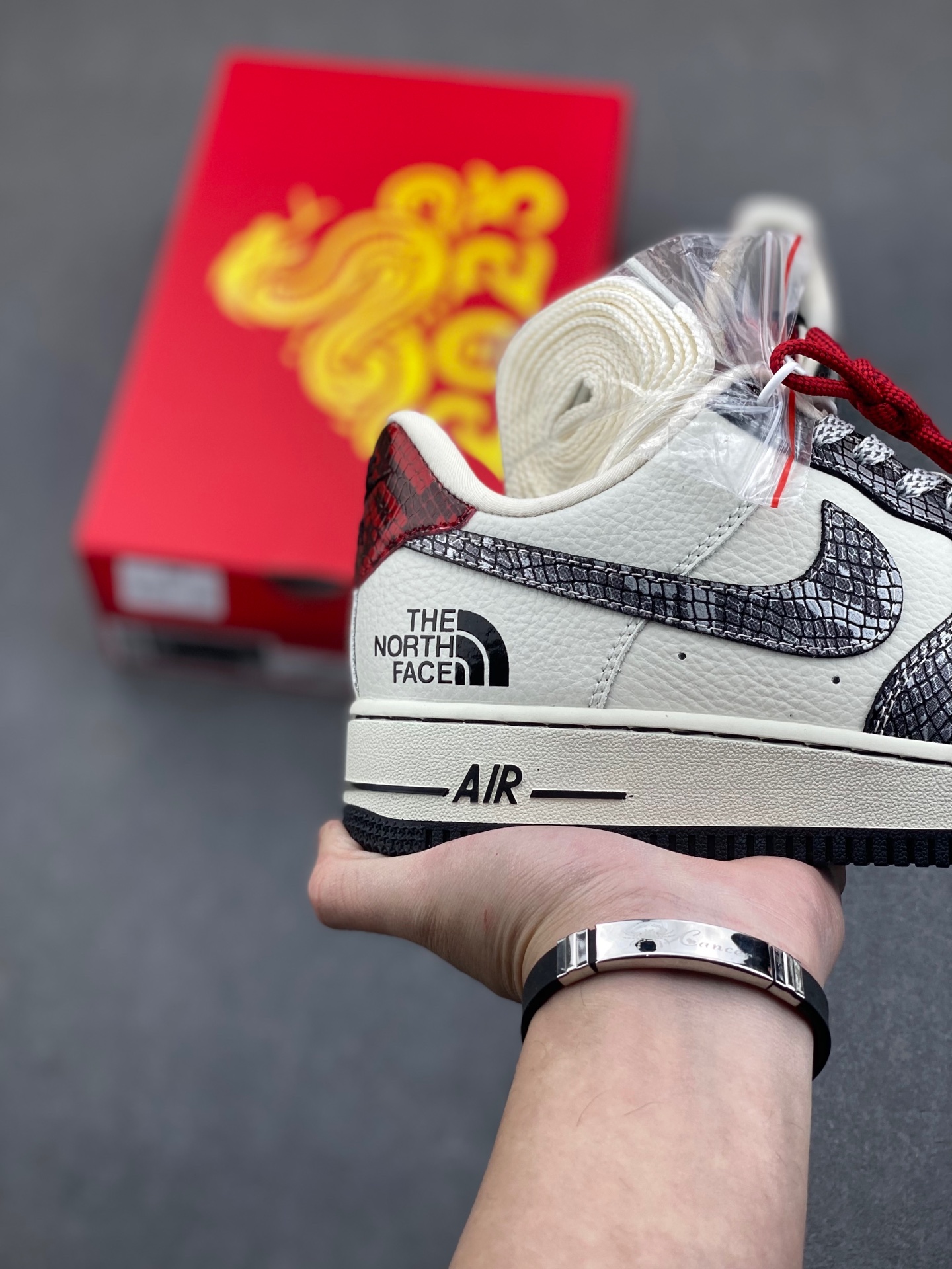 Nike Air Force 1 '07 Low The North Face Collab 'Year of the Snake' Sneakers 6 i1736318005923 8859 0 4