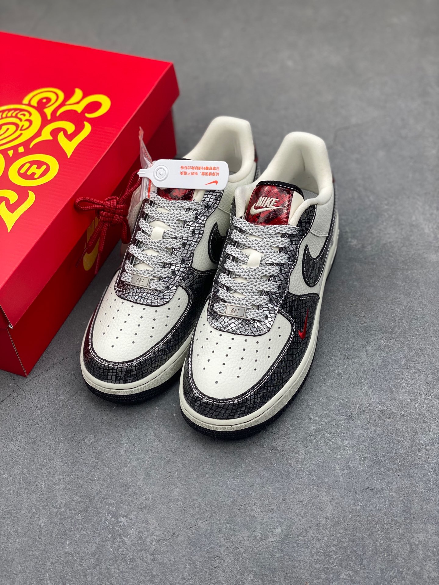 Nike Air Force 1 '07 Low The North Face Collab 'Year of the Snake' Sneakers 8 i1736318006513 6413 0 6